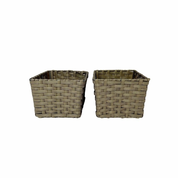 SET OF 2 BASKETS WITH LINER Woven Rattan/Whicker over metal Like new - Picture 9 of 11
